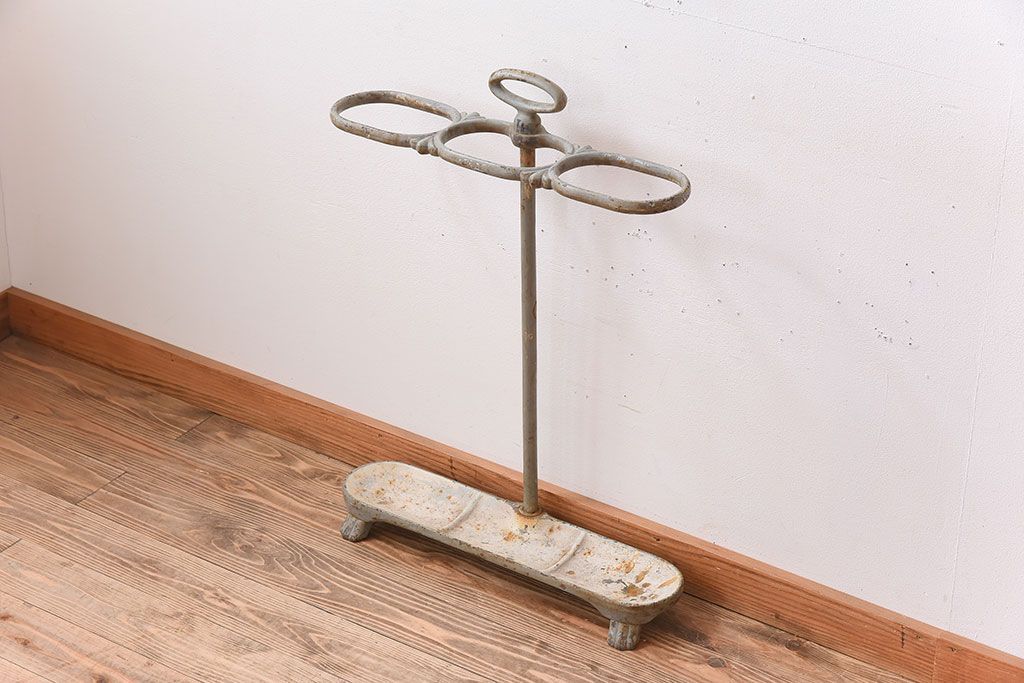 アンティーク雑貨　フランスアンティーク　鋳物製!シャビーで重厚な傘立て(アンブレラスタンド)