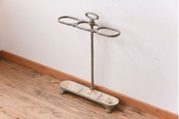 アンティーク雑貨　フランスアンティーク　鋳物製!シャビーで重厚な傘立て(アンブレラスタンド)