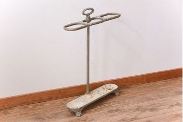 アンティーク雑貨　フランスアンティーク　鋳物製!シャビーで重厚な傘立て(アンブレラスタンド)