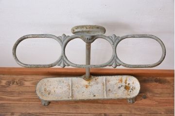 アンティーク雑貨　フランスアンティーク　鋳物製!シャビーで重厚な傘立て(アンブレラスタンド)