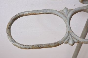 アンティーク雑貨　フランスアンティーク　鋳物製!シャビーで重厚な傘立て(アンブレラスタンド)