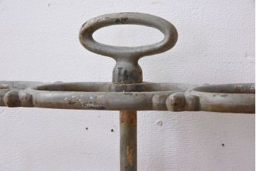 アンティーク雑貨　フランスアンティーク　鋳物製!シャビーで重厚な傘立て(アンブレラスタンド)