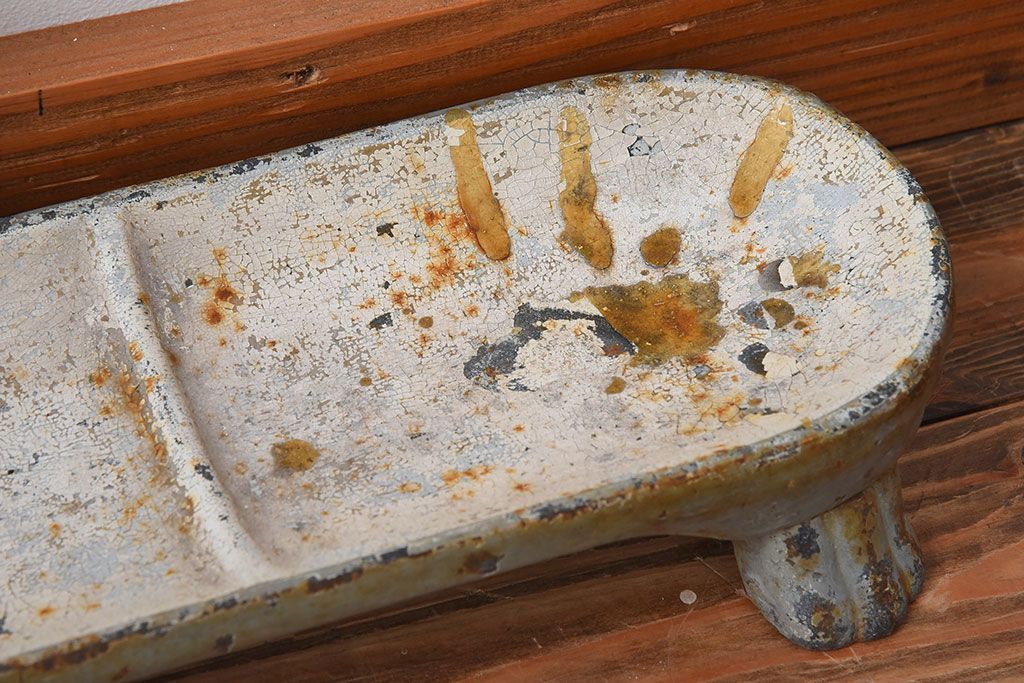 アンティーク雑貨　フランスアンティーク　鋳物製!シャビーで重厚な傘立て(アンブレラスタンド)