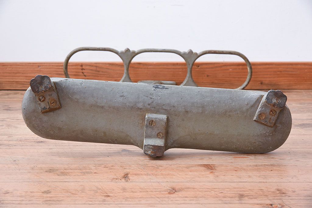 アンティーク雑貨　フランスアンティーク　鋳物製!シャビーで重厚な傘立て(アンブレラスタンド)