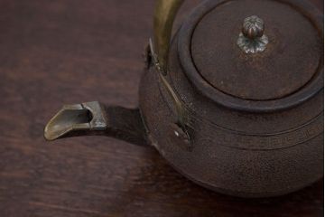 アンティーク雑貨　古民具・骨董 真鍮取っ手の時代銚子 一対(鉄瓶)