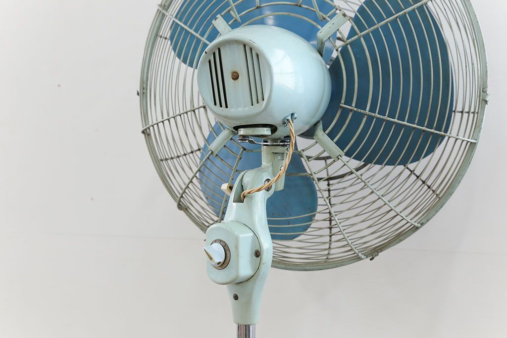 アンティーク雑貨　昭和レトロ 大きなスタンド付き扇風機