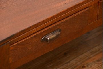 レトロ家具　アンティーク 天板一枚板 古い栓材のレトロな文机(テーブル、テレビ台)
