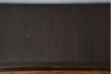 アンティーク家具　古民具・骨董 縦桟引き戸!モダンな時代箪笥ローボード(テレビボード、水屋箪笥、テレビ台、キャビネット、収納棚)