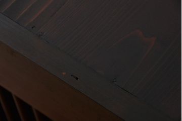 アンティーク家具　古民具・骨董 縦桟引き戸!モダンな時代箪笥ローボード(テレビボード、水屋箪笥、テレビ台、キャビネット、収納棚)