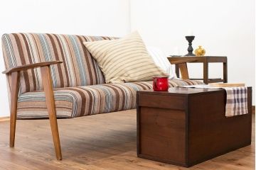 レトロ家具　アンティーク　かわいいストライプ模様のレトロな2.5人掛けソファ(ベンチ)