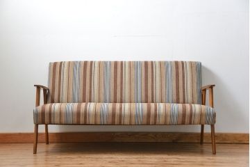 レトロ家具　アンティーク　かわいいストライプ模様のレトロな2.5人掛けソファ(ベンチ)