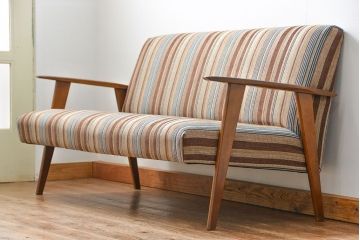 レトロ家具　アンティーク　かわいいストライプ模様のレトロな2.5人掛けソファ(ベンチ)