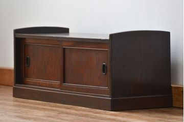 アンティーク家具　古民具・骨董 古い欅材と栗材の小振りな置き床(置床、ローボード)