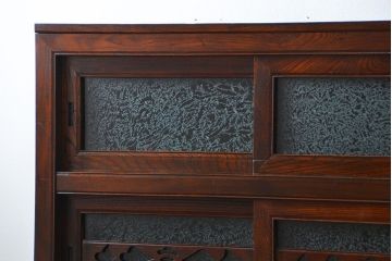 アンティーク家具　前面欅材でつくられた歴史ある四尺水屋箪笥(食器棚)