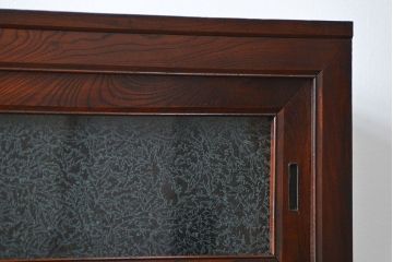アンティーク家具　前面欅材でつくられた歴史ある四尺水屋箪笥(食器棚)