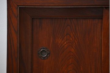 アンティーク家具　前面欅材でつくられた歴史ある四尺水屋箪笥(食器棚)