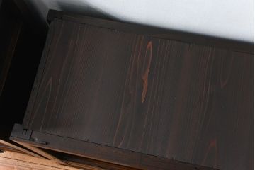 アンティーク家具　前面欅材でつくられた歴史ある四尺水屋箪笥(食器棚)