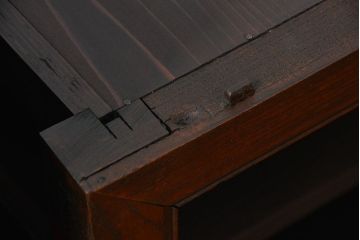 アンティーク家具　前面欅材でつくられた歴史ある四尺水屋箪笥(食器棚)