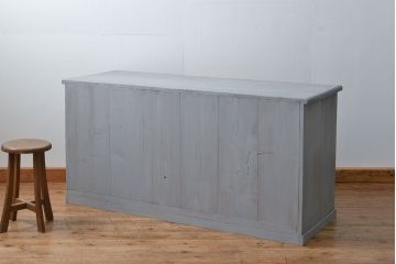 アンティーク家具　アンティークペイント ネームプレート付きの13杯引き出しチェスト(ドロワー)