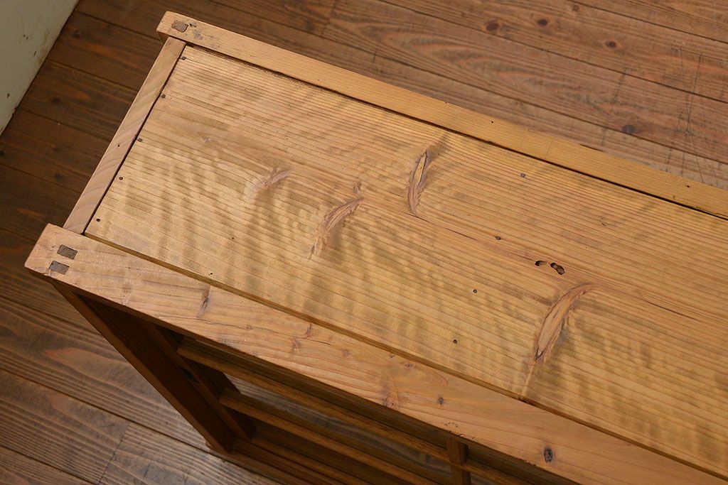 アンティーク家具 アンティーク 古い木味の繊細な薄型収納棚(ガラスケース、飾り棚、戸棚)