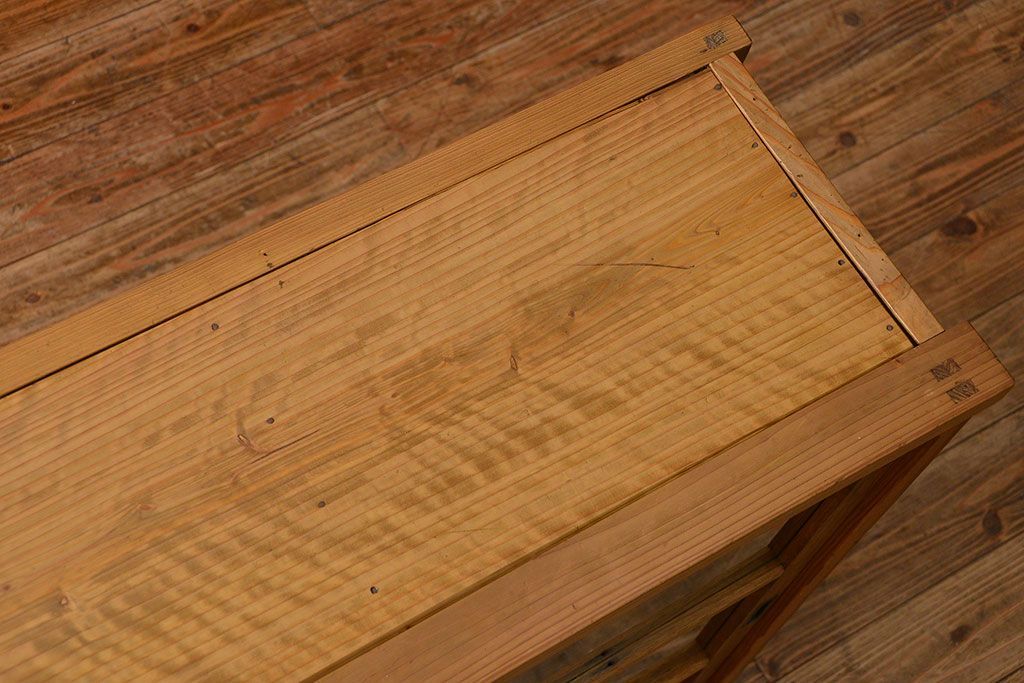 アンティーク家具 アンティーク 古い木味の繊細な薄型収納棚(ガラスケース、飾り棚、戸棚)