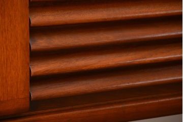 北欧家具 ロングサイズの北欧ビンテージ チーク材 サイドボード(リビングボード、キャビネット)