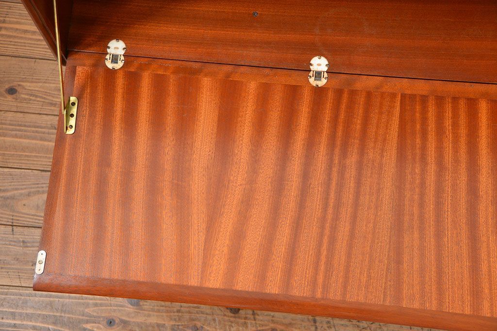 北欧家具 ロングサイズの北欧ビンテージ チーク材 サイドボード(リビングボード、キャビネット)