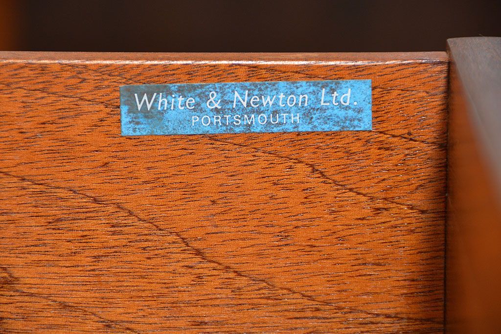 北欧家具 ロングサイズの北欧ビンテージ チーク材 サイドボード(リビングボード、キャビネット)