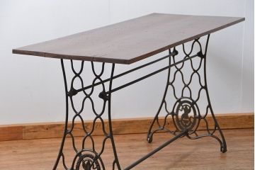 イギリスアンティーク 古材を使ってリメイクしたシンガーミシンテーブル(3)(作業台、机)