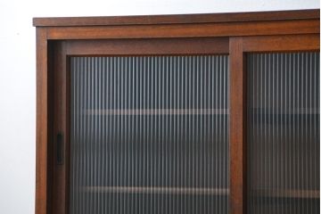 アンティーク家具　アンティーク モールガラス入りの大振りな二段重ね食器棚(収納棚、カップボード)