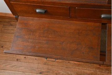 アンティーク家具　アンティーク モールガラス入りの大振りな二段重ね食器棚(収納棚、カップボード)