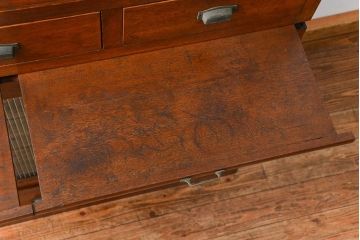 アンティーク家具　アンティーク モールガラス入りの大振りな二段重ね食器棚(収納棚、カップボード)