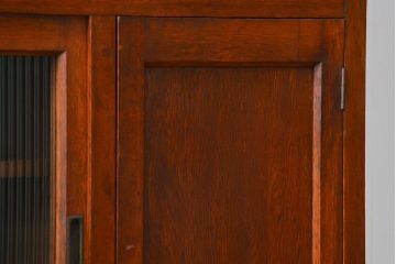 アンティーク家具　アンティーク モールガラス入りの大振りな二段重ね食器棚(収納棚、カップボード)