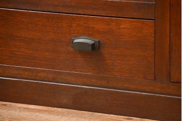 アンティーク家具　アンティーク モールガラス入りの大振りな二段重ね食器棚(収納棚、カップボード)