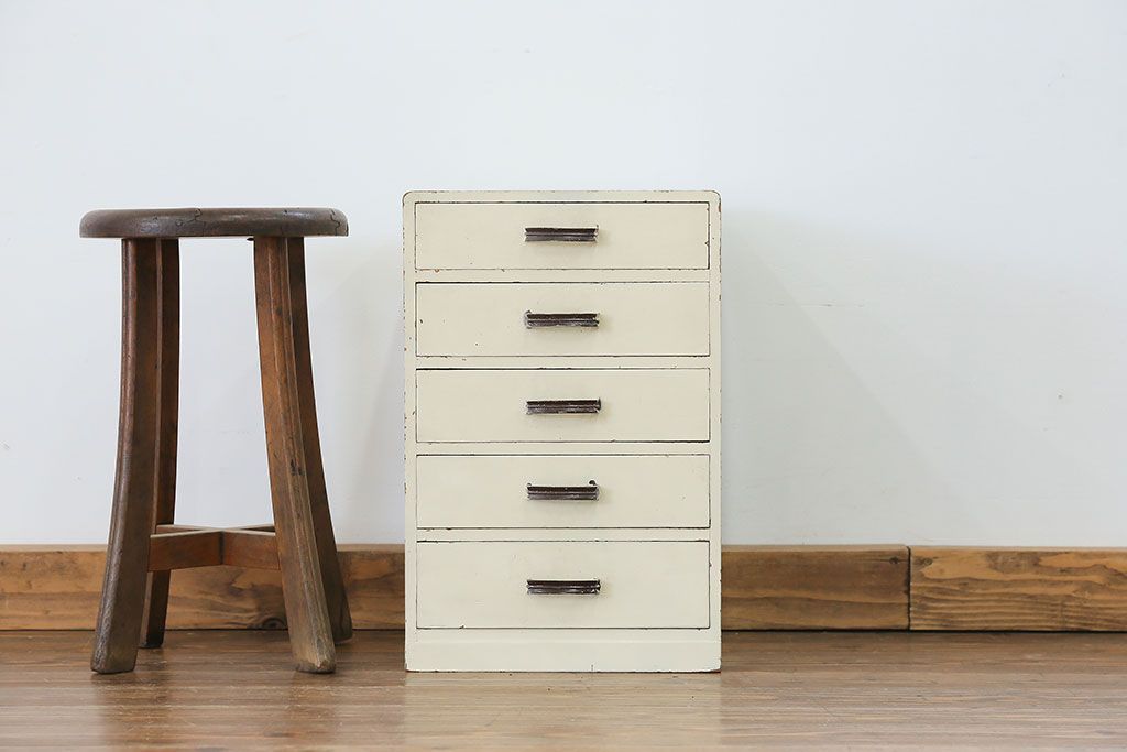 レトロ家具　昭和レトロ ペンキのはげた五段小引き出し