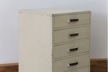 レトロ家具　昭和レトロ ペンキのはげた五段小引き出し