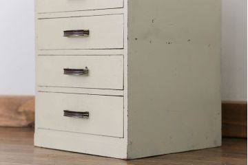 レトロ家具　昭和レトロ ペンキのはげた五段小引き出し