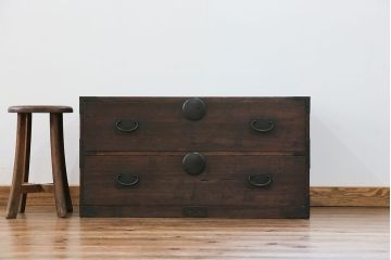 アンティーク家具　古民具・骨董 前面桐材の時代箪笥ローボード(桐箪笥、桐たんす)