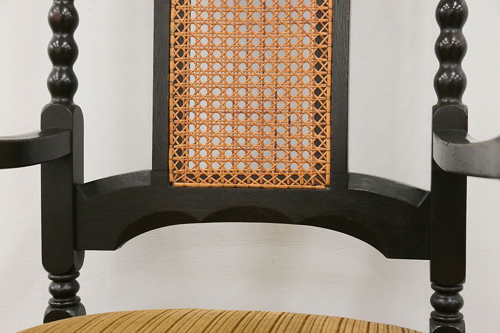 アンティーク家具　大正ロマン 上質な古いナラ材のアームチェア(椅子、イス)