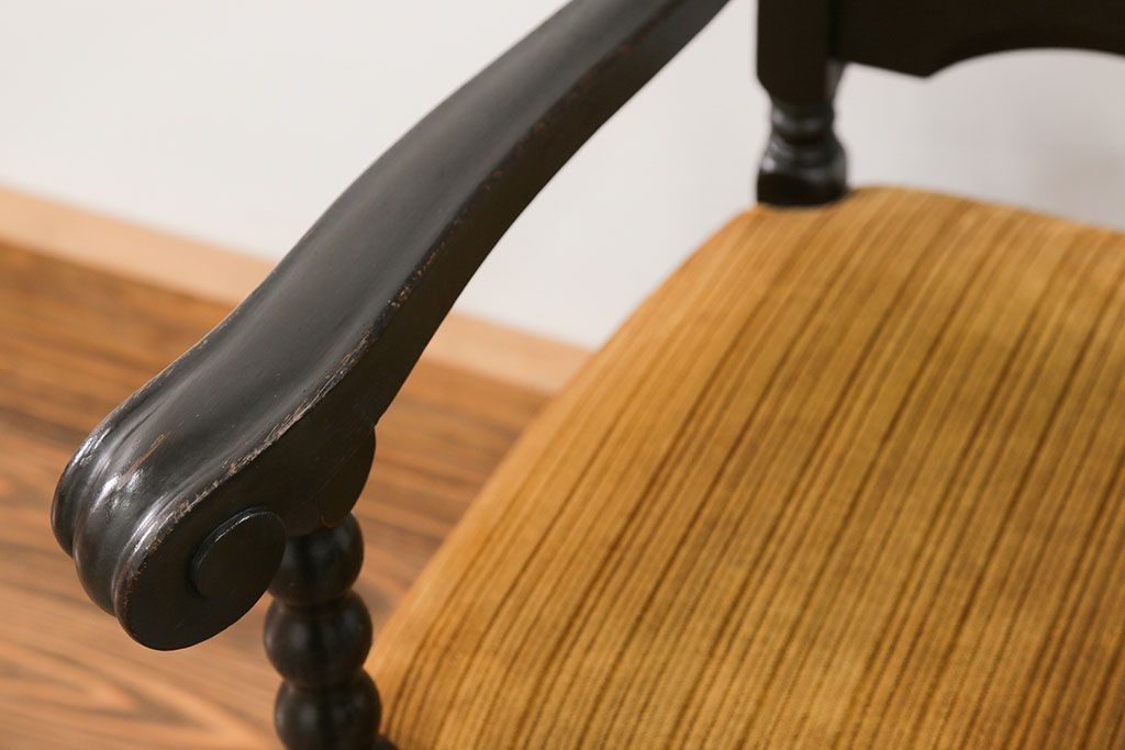 アンティーク家具　大正ロマン 上質な古いナラ材のアームチェア(椅子、イス)