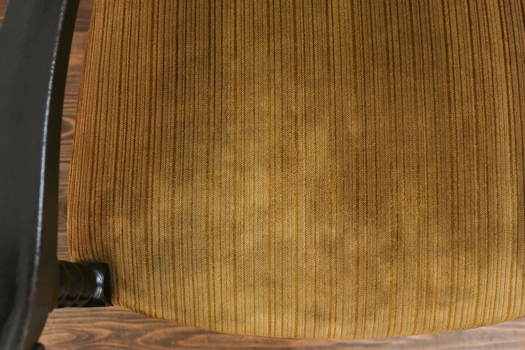 アンティーク家具　大正ロマン 上質な古いナラ材のアームチェア(椅子、イス)