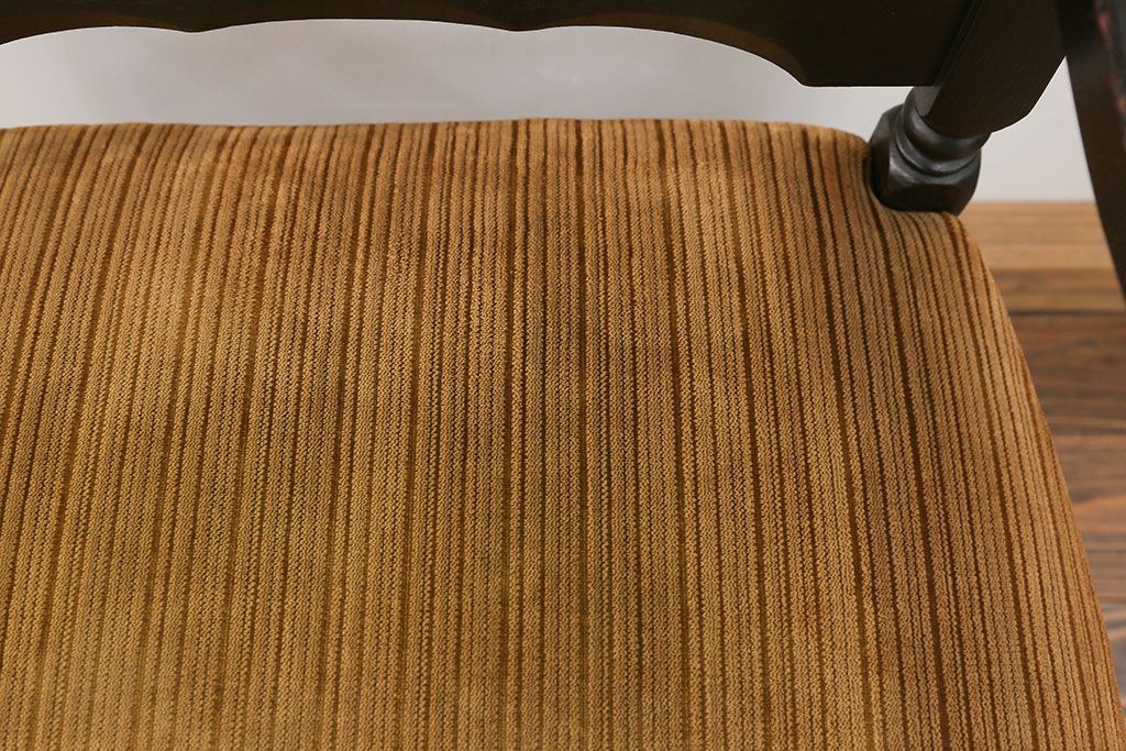 アンティーク家具　大正ロマン 上質な古いナラ材のアームチェア(椅子、イス)