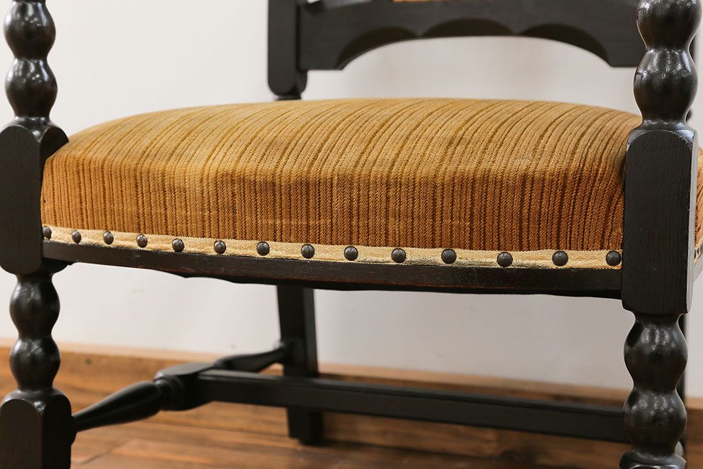 アンティーク家具　大正ロマン 上質な古いナラ材のアームチェア(椅子、イス)