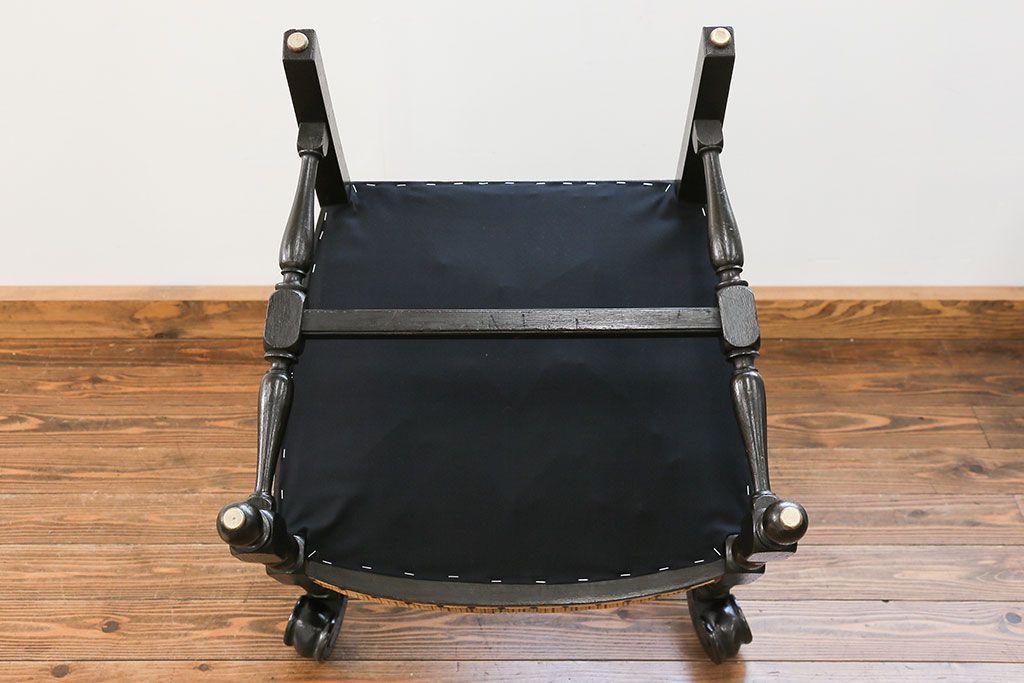 アンティーク家具　大正ロマン 上質な古いナラ材のアームチェア(椅子、イス)