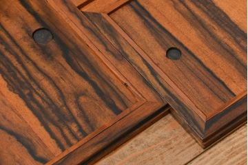 アンティーク家具　古民具・骨董 前面黒柿無垢材 二段重ね 高級茶箪笥(水屋箪笥)