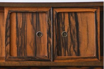 アンティーク家具　古民具・骨董 前面黒柿無垢材 二段重ね 高級茶箪笥(水屋箪笥)