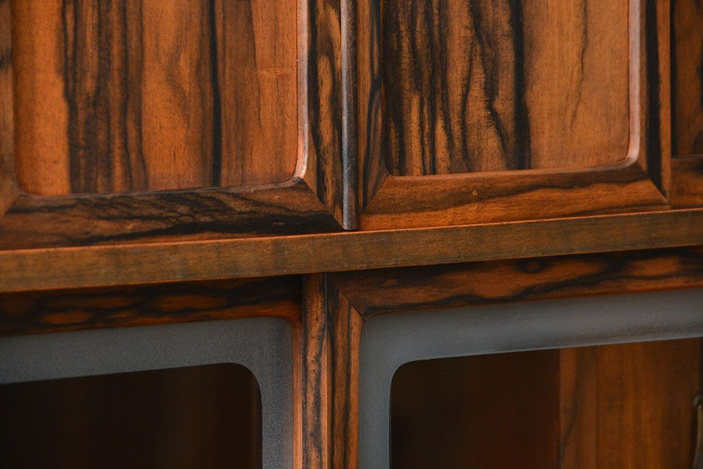 アンティーク家具　古民具・骨董 前面黒柿無垢材 二段重ね 高級茶箪笥(水屋箪笥)