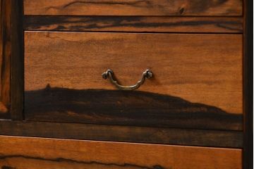 アンティーク家具　古民具・骨董 前面黒柿無垢材 二段重ね 高級茶箪笥(水屋箪笥)