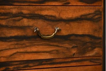 アンティーク家具　古民具・骨董 前面黒柿無垢材 二段重ね 高級茶箪笥(水屋箪笥)