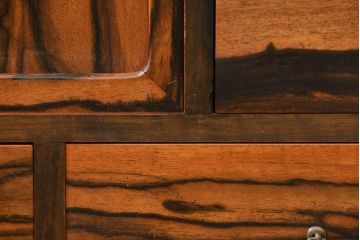 アンティーク家具　古民具・骨董 前面黒柿無垢材 二段重ね 高級茶箪笥(水屋箪笥)